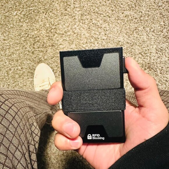 Wallet for Men | RFID Blocking, Cash Band, 12+ Cards Storage (Black) - Picture 4 of 11